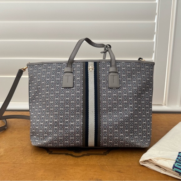 Tory Burch Gemini Tote Purse Bag Taupe/Navy with duster bag - Picture 3 of 9